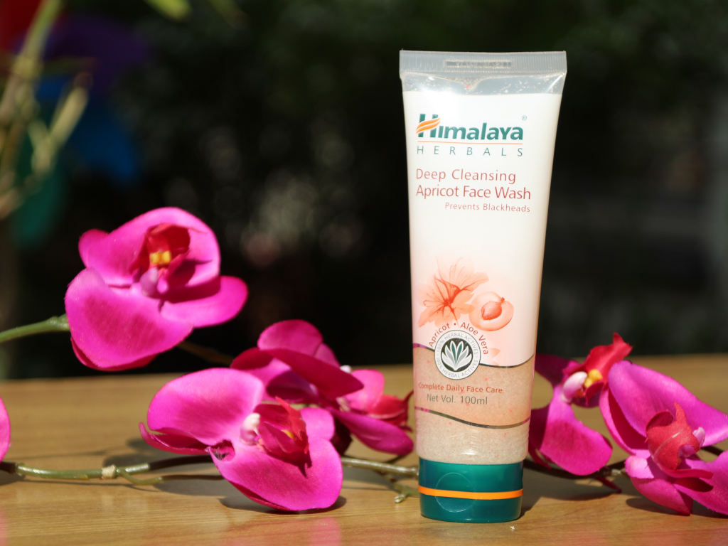 [HIMALAYA Apricot Face Wash 100 ml] HIMALAYA Apricot Face Wash 100 ml